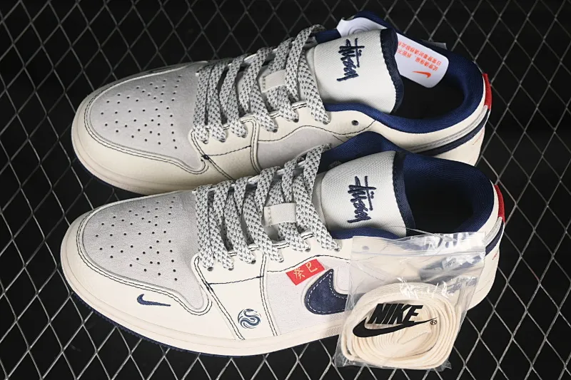 All categories Air Jordan Jordan series basketball shoes Air Jordan 1 Low High-end customized low-top sneakers Air Jordan 1 Low AJ1 Joe 1 Year of the Snake limited blue hook woven fabric High-end customized low-top retro basketball shoes YX5066-316